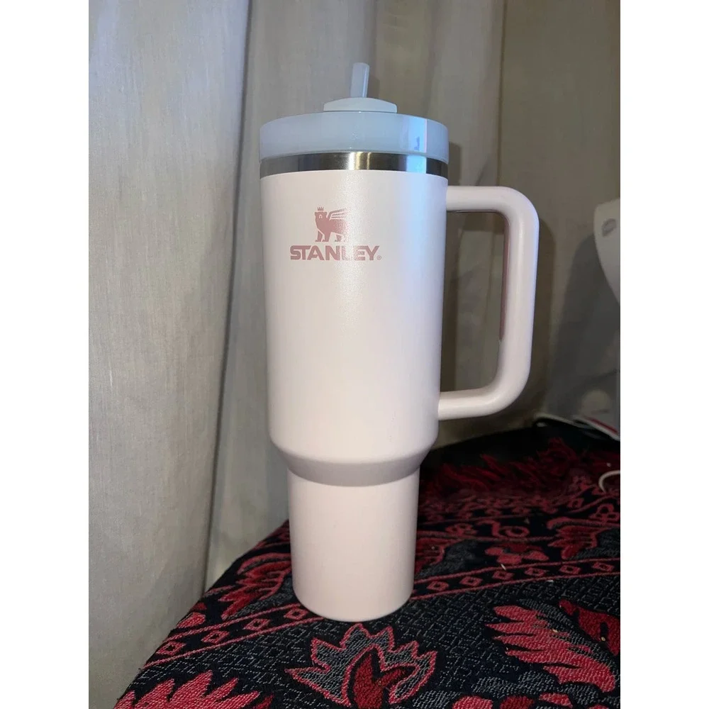 Stanley The Quencher Flowstate 40 OZ Tumbler - Rose Quartz